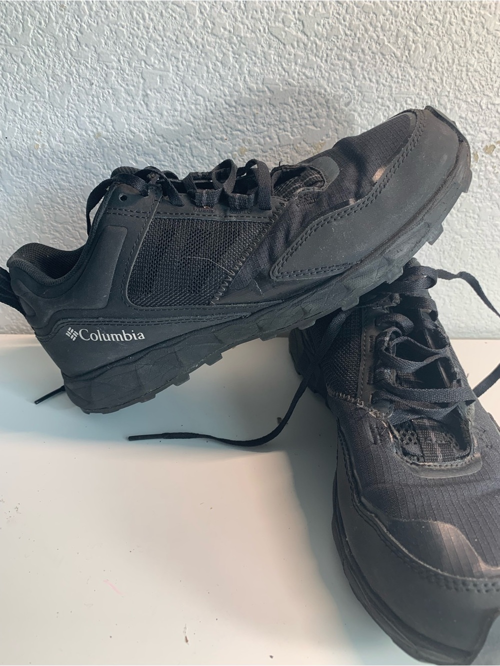 Columbia Men's Black Outdoor Trail Sneakers